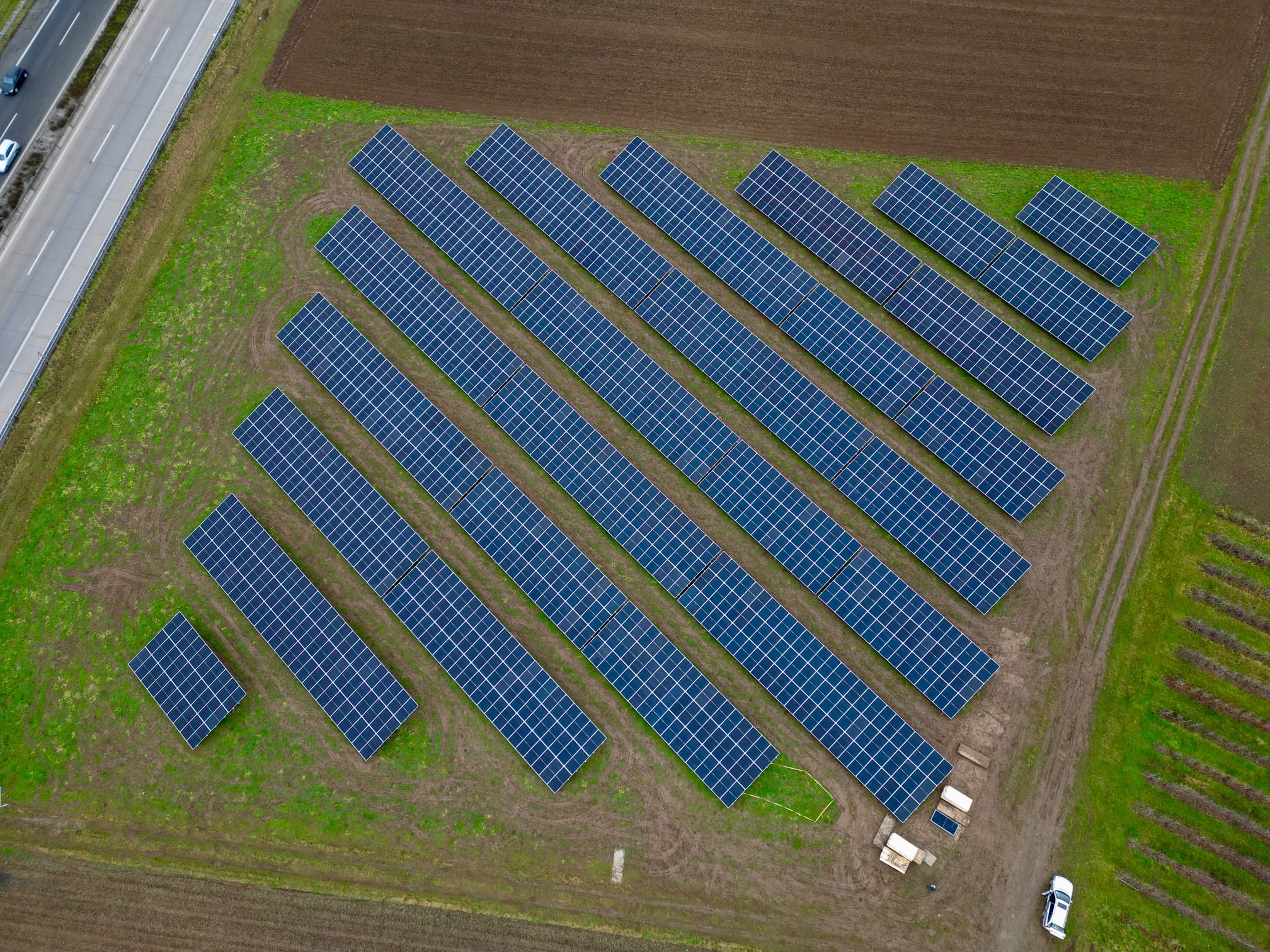 WhatsApp Image 2026-08-10 at 9.46.05 AM Solarpark Edingen – 985,95 kWp Freiflächen-Photovoltaik